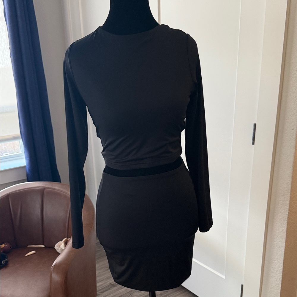 Elegant Black Long Sleeve Dress